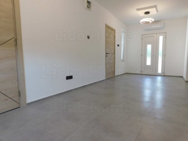 Eladó családi ház, Dombóváron 37.5 M Ft, 2+1 szobás