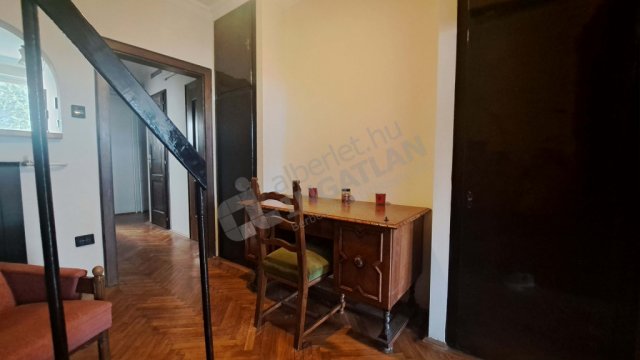 Kiadó téglalakás, albérlet, I. kerületben, Úri utcában