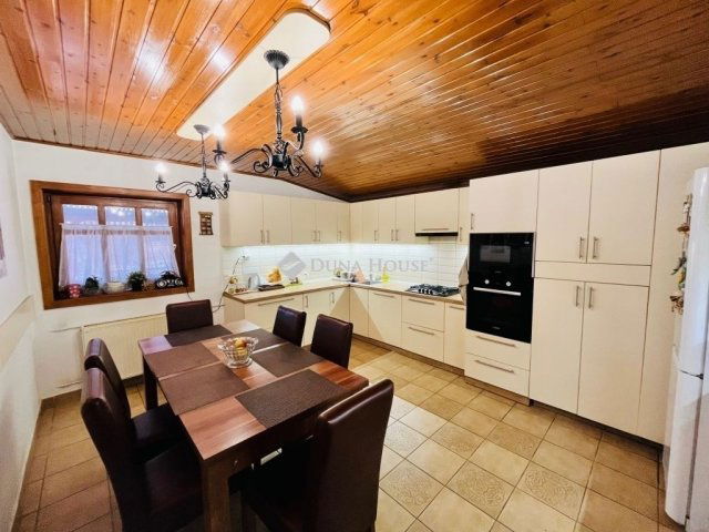 Eladó mezogazdasagi ingatlan, Pilisen 81.9 M Ft, 4 szobás