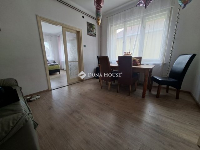 Eladó családi ház, Fóton 110 M Ft, 7 szobás