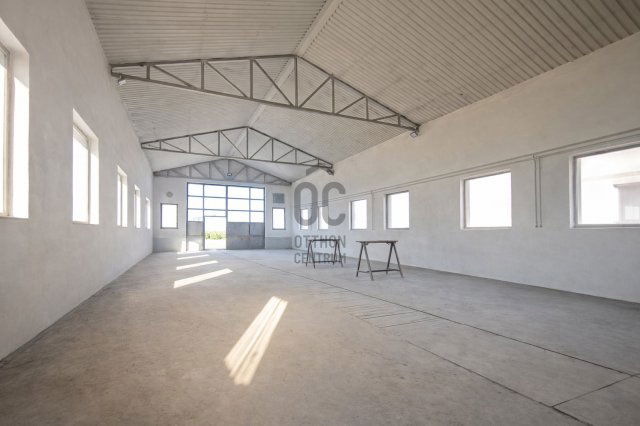 Eladó ipari ingatlan, Székesfehérvárott 150 M Ft