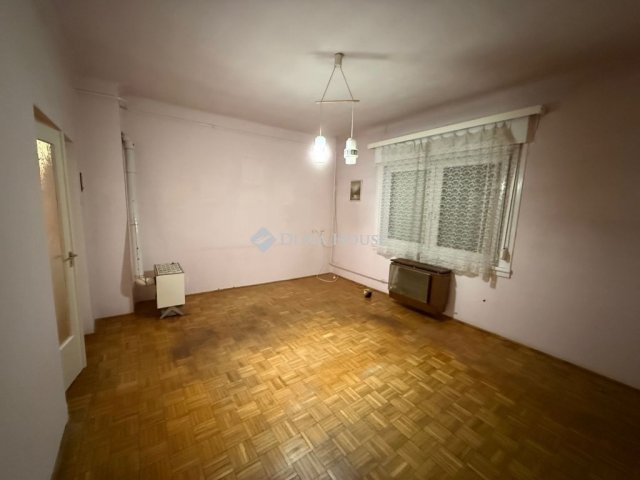 Eladó családi ház, Izsákon 29.9 M Ft, 3 szobás