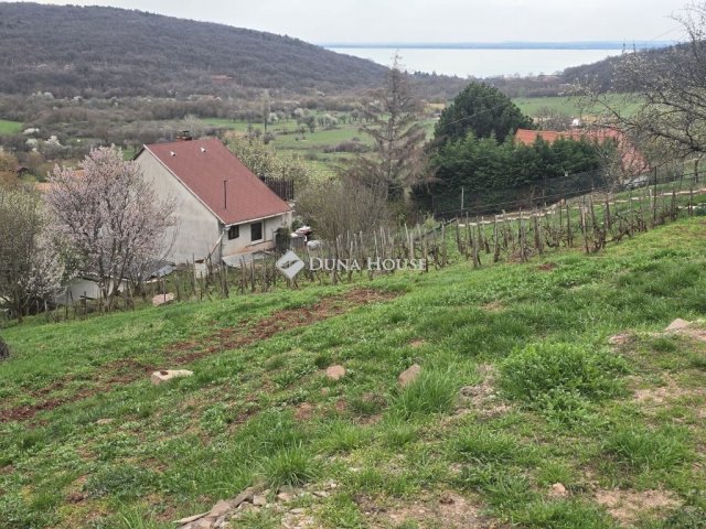 Eladó telek, Felsőörsön 30 M Ft / költözzbe.hu