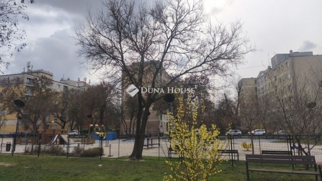 Eladó ipari ingatlan, Budapesten, XIII. kerületben 40 M Ft