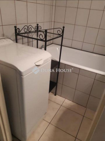 Eladó panellakás, Budapesten, XX. kerületben 42 M Ft, 1 szobás