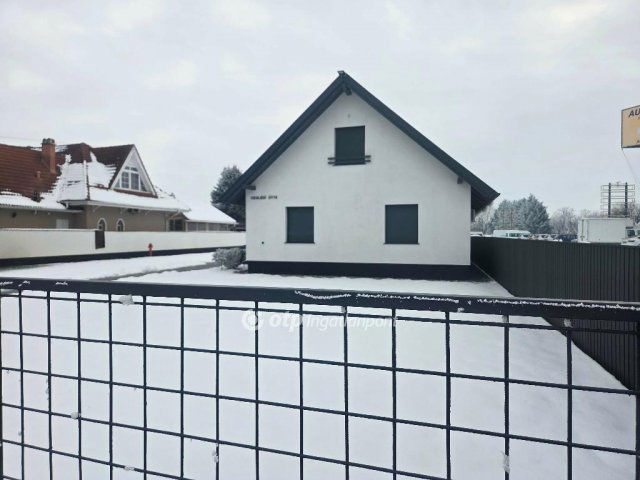 Eladó családi ház, Abonyban 108 M Ft, 3 szobás