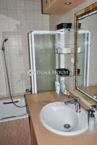 Eladó téglalakás, Kecskeméten 79.9 M Ft, 4 szobás