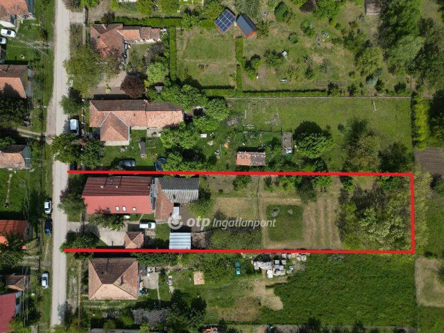 Eladó családi ház, Baracskán 98 M Ft, 6 szobás