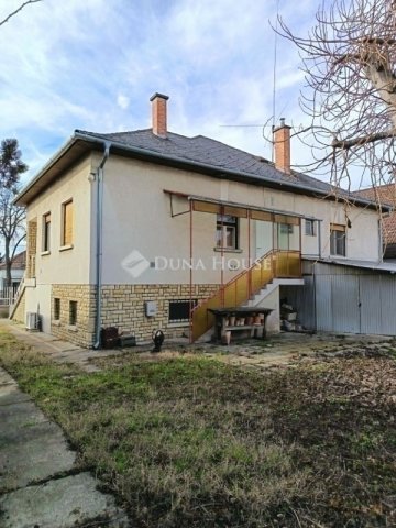Eladó családi ház, Budapesten, XVI. kerületben 129.9 M Ft
