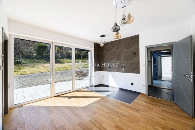 Eladó családi ház, Budapesten, II. kerületben 903.21 M Ft