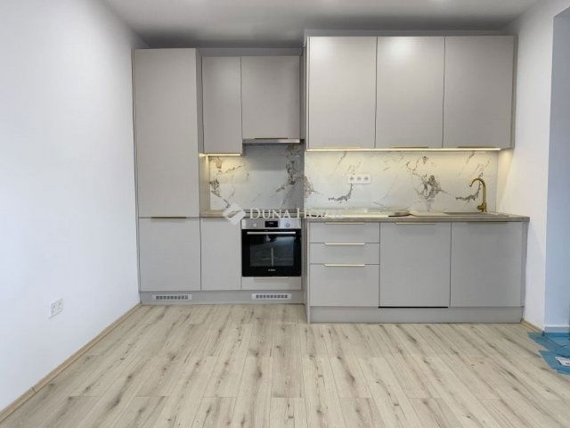 Eladó téglalakás, Budapesten, III. kerületben 82.9 M Ft