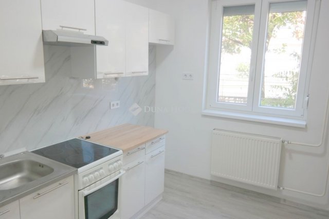 Eladó téglalakás, Budapesten, XX. kerületben 56.9 M Ft, 2 szobás