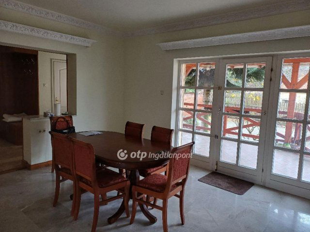 Eladó családi ház, Budapesten, XVI. kerületben 174 M Ft