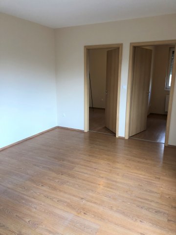 Kiadó téglalakás, albérlet, Pécsett, Árnyas liget, 3 szobás