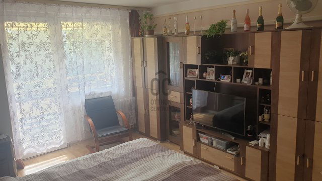 Eladó panellakás, Ózdon 13.5 M Ft, 2 szobás