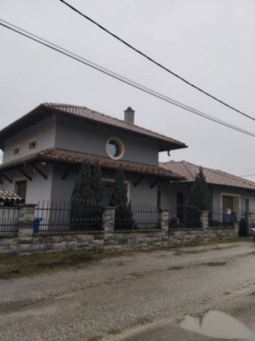 Eladó családi ház, Ráckevén 140 M Ft, 3 szobás