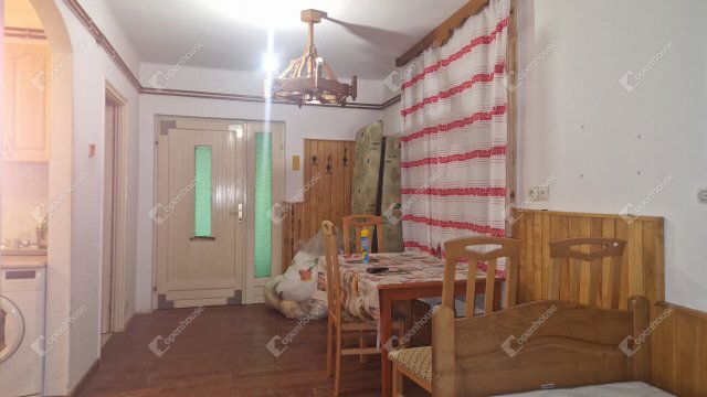 Eladó nyaraló, Komáromban 40 M Ft, 3 szobás