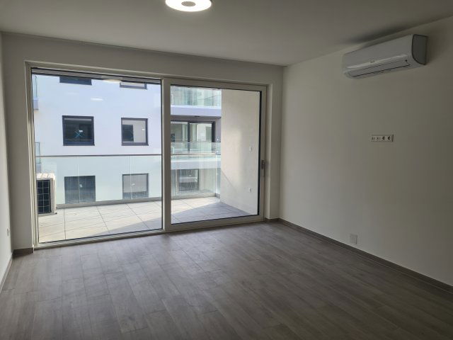 Kiadó téglalakás, albérlet, Győrött 308 E Ft / hó, 3 szobás