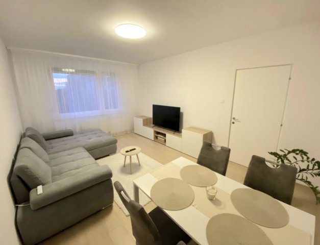 Eladó panellakás, Budapesten, XV. kerületben, Zsókavár utcában