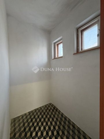 Eladó családi ház, Gyálon 59.9 M Ft, 2 szobás