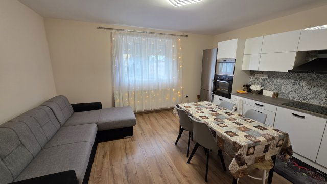 Kiadó családi ház, albérlet, Debrecenben, Szarvas utcában