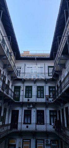 Eladó téglalakás, Budapesten, VII. kerületben 43.9 M Ft