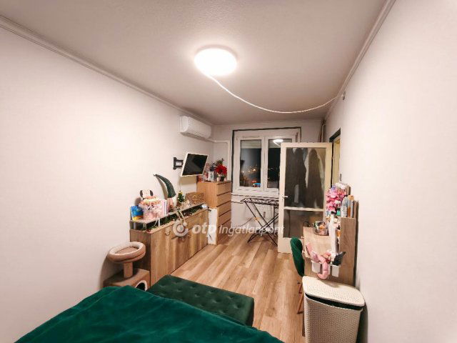 Eladó panellakás, Budapesten, XXI. kerületben 59.9 M Ft, 2 szobás