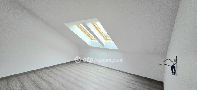 Eladó családi ház, Debrecenben 180 M Ft, 3 szobás