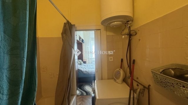 Eladó téglalakás, Szombathelyen 26 M Ft, 2 szobás