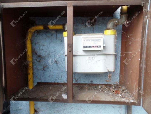 Eladó családi ház, Pápán 17.9 M Ft, 20 szobás