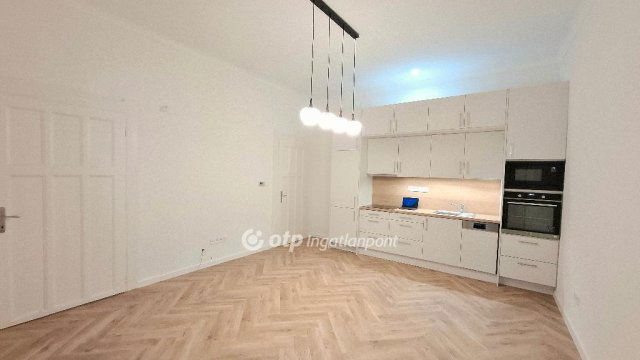 Eladó téglalakás, Budapesten, I. kerületben 104.9 M Ft, 3 szobás