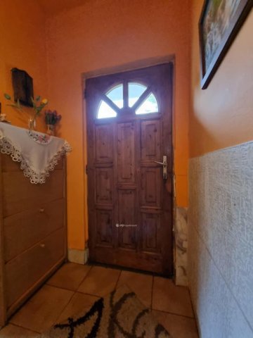 Eladó családi ház, Pápán 20.9 M Ft, 1+1 szobás