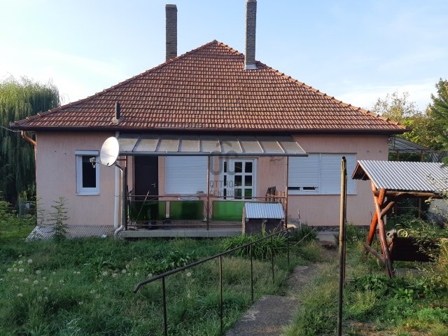 Eladó családi ház, Parádon 69.9 M Ft, 6 szobás