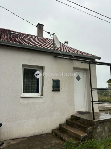 Eladó családi ház, Pécsett 14.9 M Ft, 3 szobás