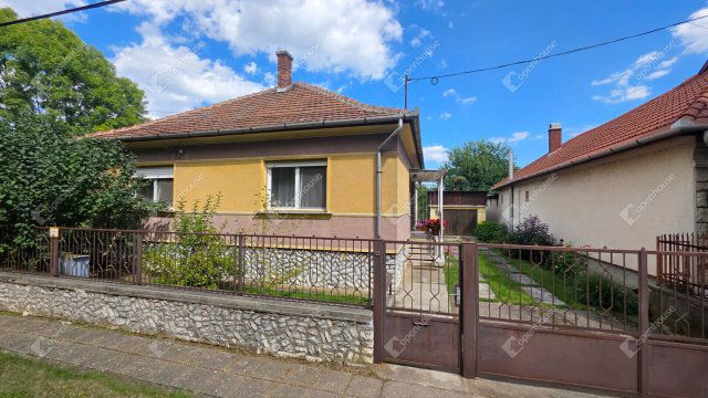 Eladó családi ház, Felsőzsolcán 43.5 M Ft, 3 szobás