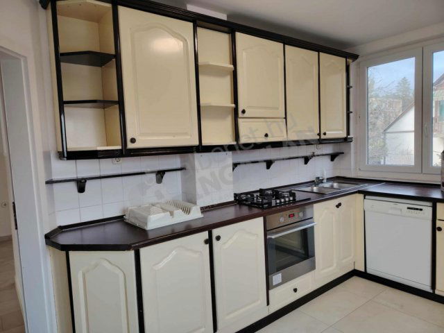 Kiadó családi ház, albérlet, III. kerületben, Remetehegyi úton