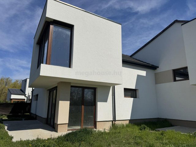 Eladó ikerház, Diósdon 99.9 M Ft, 4+1 szobás