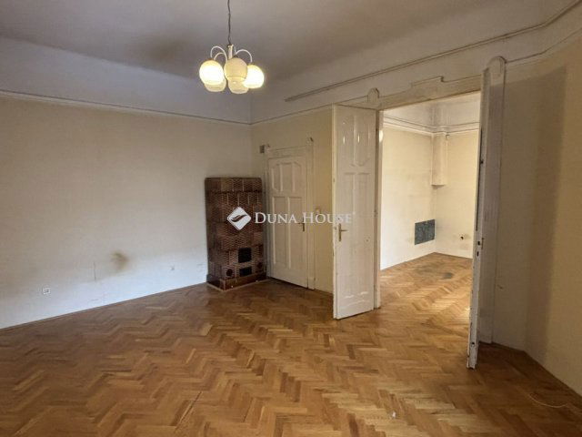 Eladó téglalakás, Budapesten, VII. kerületben, Hernád utcában