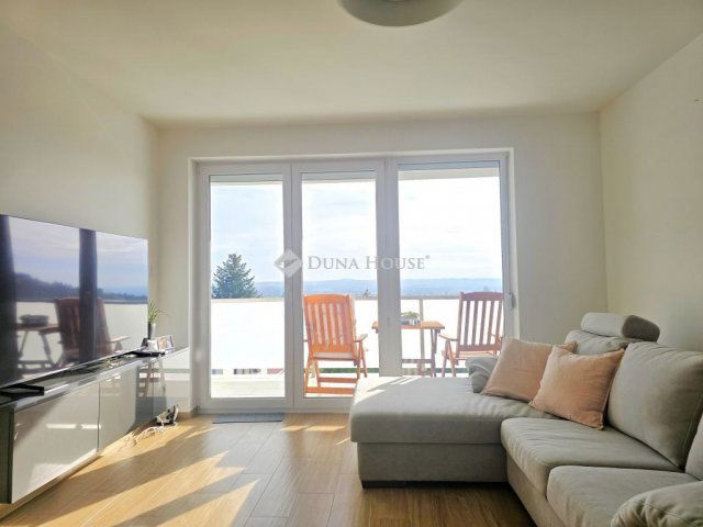 Kiadó téglalakás, albérlet, Pécsett 350 E Ft / hó, 3 szobás