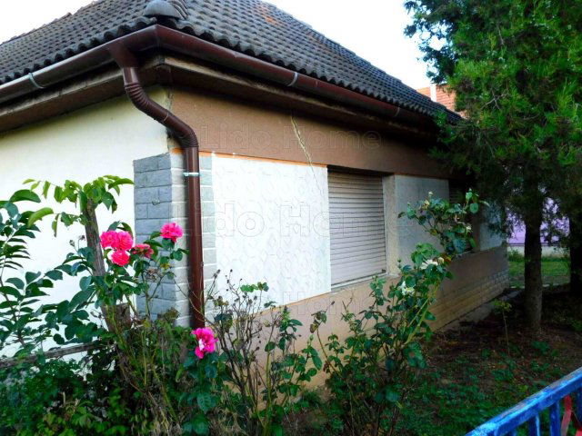Eladó családi ház, Karádon 19.9 M Ft, 3+1 szobás