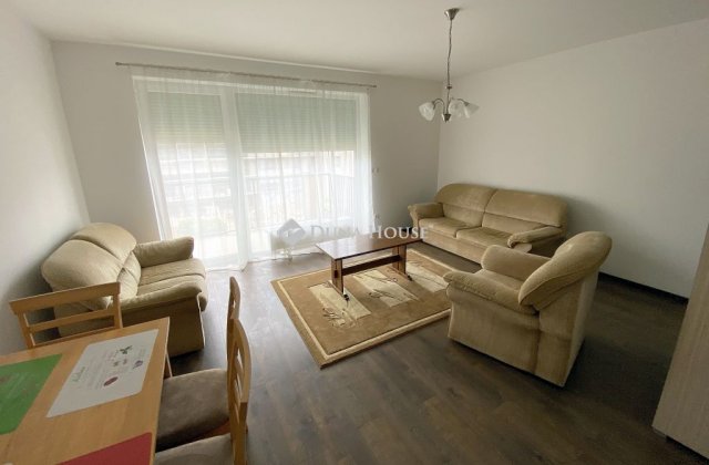 Eladó téglalakás, Nyíregyházán 41.5 M Ft, 1 szobás