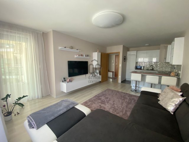 Eladó téglalakás, Budapesten, XIV. kerületben, Dorozsmai utcában