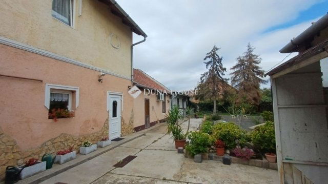 Eladó családi ház, Budapesten, XV. kerületben 154 M Ft, 6 szobás