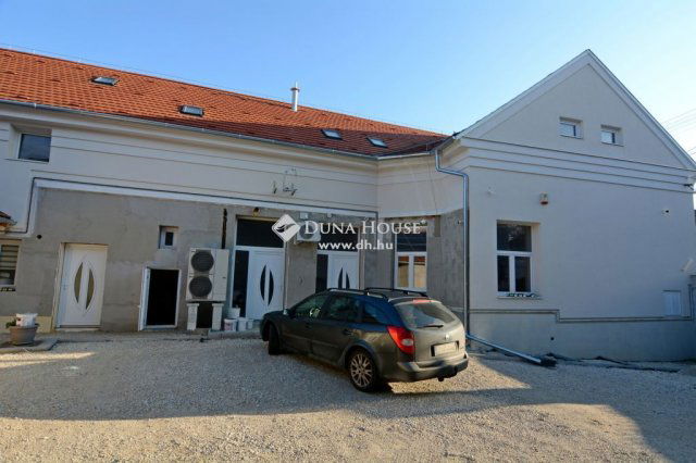 Eladó családi ház, Nagykőrösön 195 M Ft, 16 szobás