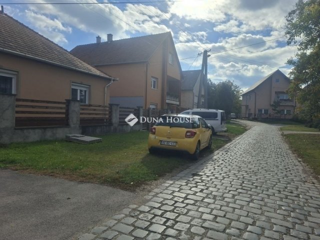 Eladó családi ház, Bagon 86 M Ft, 3 szobás