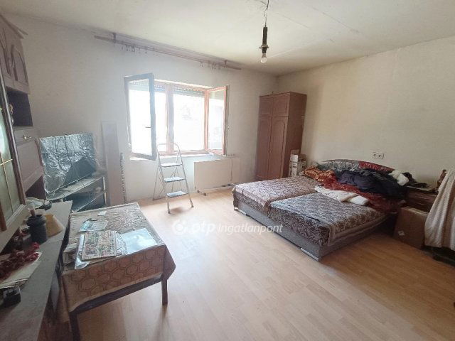 Eladó családi ház, Kiskunlacházán 75 M Ft, 2+1 szobás