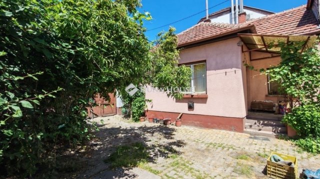 Eladó családi ház, Kecskeméten 41.9 M Ft, 3 szobás
