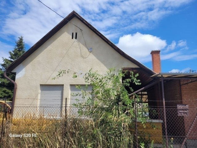 Eladó családi ház, Vecsésen 57.9 M Ft, 2 szobás