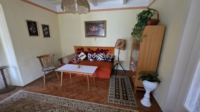 Eladó családi ház, Szentlőrinckátán 36 M Ft, 3 szobás