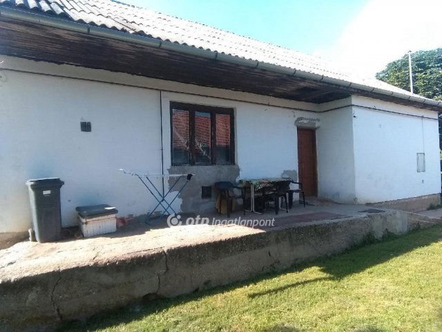 Eladó családi ház, Hajdúszováton 23 M Ft, 2+1 szobás
